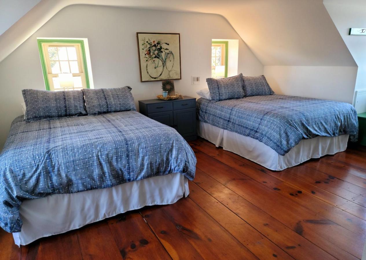 Downingtown Manor - 1900S Farmhouse With Creek Views Екстер'єр фото